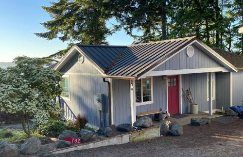 Puget Sound Chic Romantic Cottage with Private Beach Access & Gated Entry - Foto 8