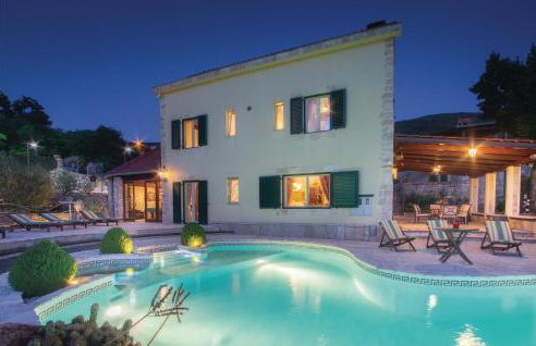 7 Bedroom Gorgeous Home In Grabovac - Photo 2