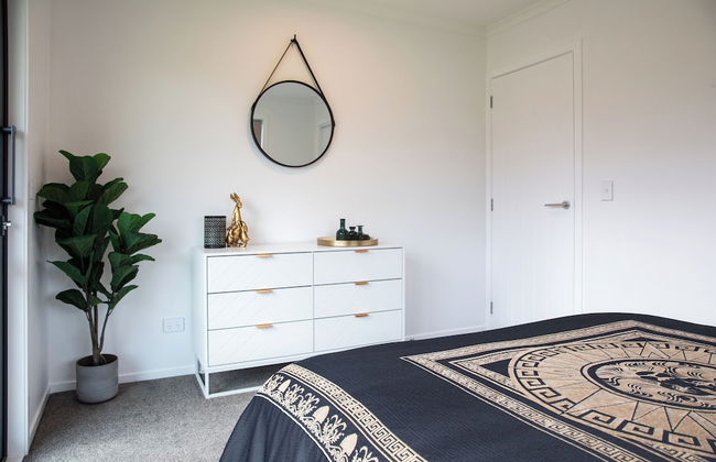 The Mackinnon - Photo 2