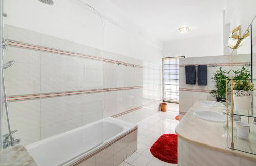 Sunshine House - Photo 6