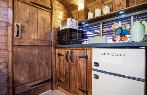 American School Bus - 1 Bedroom - Blossom Farm - Tiers Cross - Foto 60