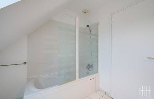 Maison familiale proche hôpital Trousseau - Garage - Foto 16