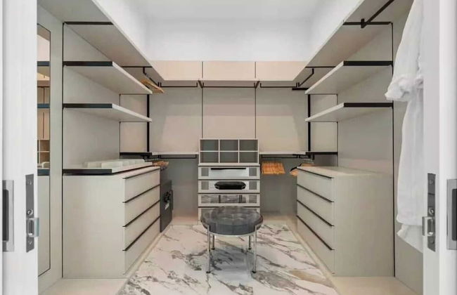 Sleeps 20 7-bedroom Villa w/ Pool, Putting Green & Hot Tub Bravo Villa #11 by Avantstay - Foto 43