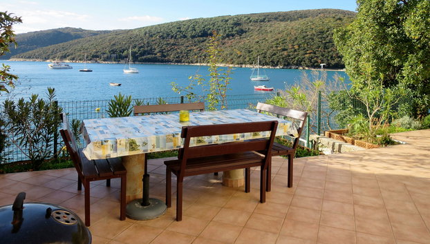 Lili - Foto 2, Inside other