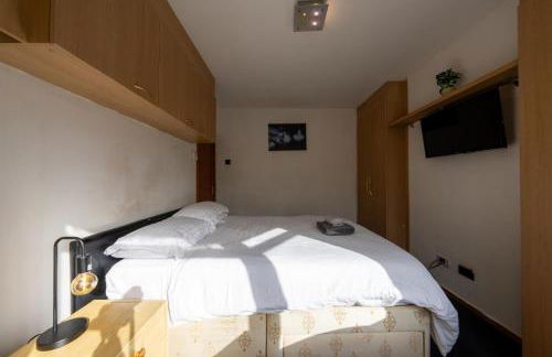 Lovely 5 Bed House in Barnet , home away from home - Foto 2