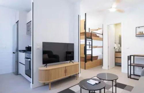 Cozy studio 2B in Ciudad Lineal for 4 pax - Zigia B - Photo 1