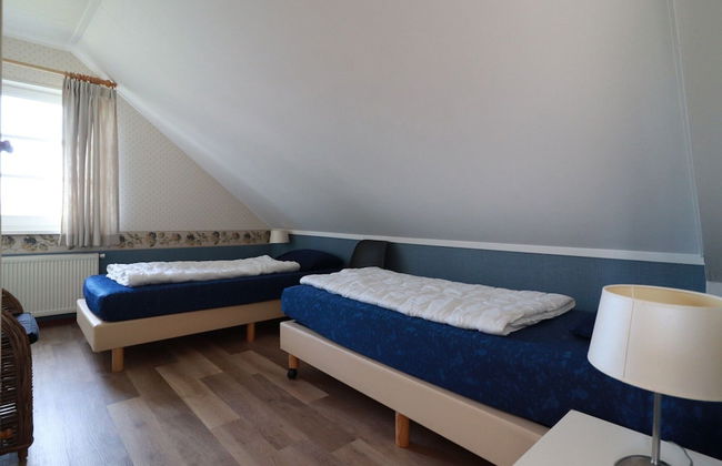 Villa With Terrace on the Water in Friesland - Foto 2