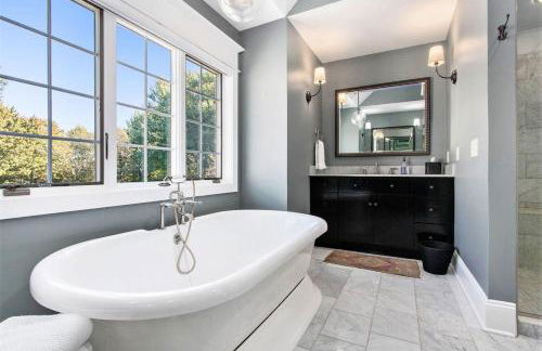 5BR Oasis wtih Pool, spa and sports court - Foto 29