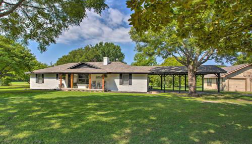 Home 4 Mi to Dtwn McKinney! Game Room and Fireplace - Foto 3