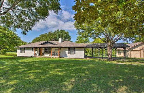 Home 4 Mi to Dtwn McKinney! Game Room and Fireplace - Foto 3