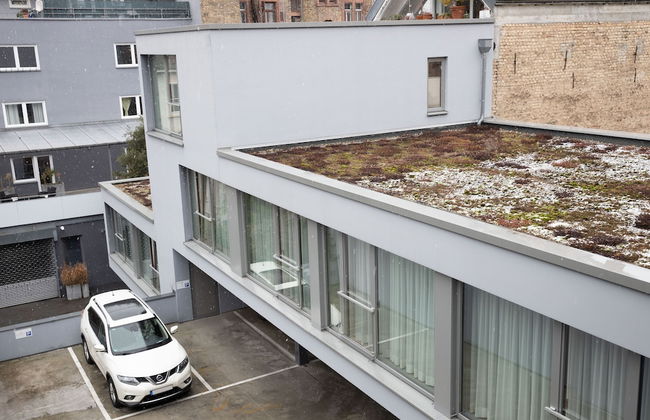 Car by Side - Foto 32