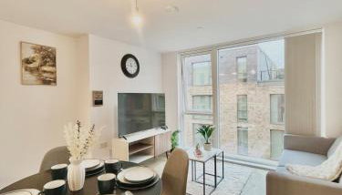 Modern 2bed Apartment in Birmingham City Centre 2 mins from Train Station with Free Parking and WiFi - Foto 2