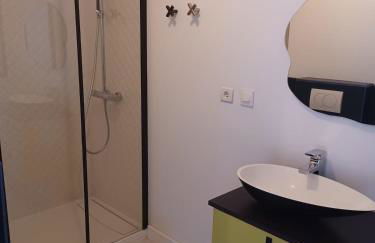 Quiet loft 7 min to Roseraie metro station - Photo 7