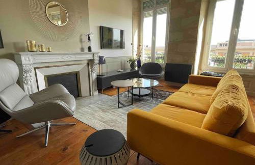 Jennys-Getaways Sunny Apartment Close Cité du Vin - Foto 1