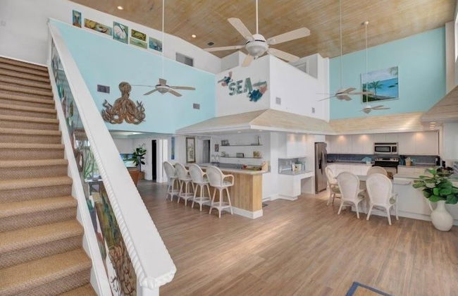 Waterfront Home With Swimming Pool 4 Bedroom Home by RedAwning - Foto 13