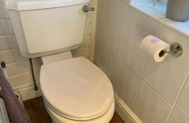 Stylish Home Away From Home! 6 Minutes from Beach! - Foto 9