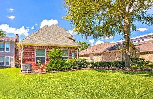 Beautiful Montgomery Home with Lakefront Deck! - Foto 45