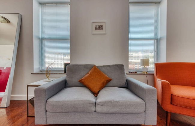 Stairway 3BR Apt w W D Home Theater - Foto 7