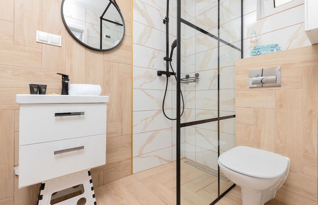 Coast Apartment With Terrace by Renters - Photo 36