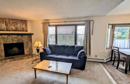 Spacious Downtown 2-bdrm Apartment - Photo 42