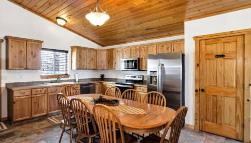 Country Bear Cabin at Bear Lake - Foto 2