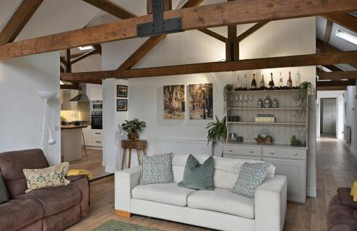Stunning Barn Conversion next to Horse Field sleeps 10 - Foto 21