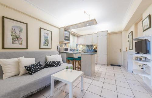 Amazing Apartment Pallini - Near Airport & Metro - Foto 1