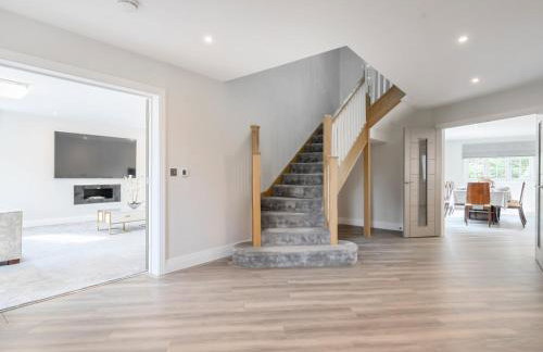 Large Comfortable & Private Home in Fetcham - Pass the Keys - Foto 34