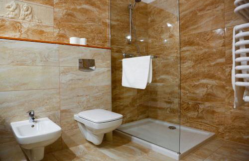 Za Siódmą Górą - Foto 12