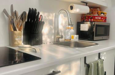 CasaMia Private Studio Near Wynwood & Design District w Free Parking & Bikes - Photo 8