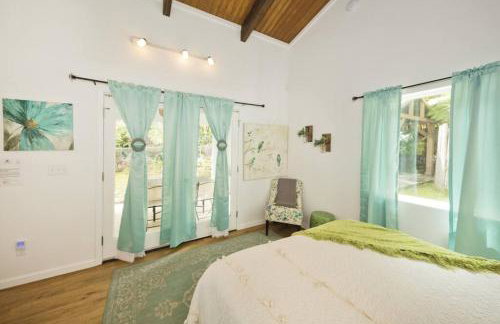 Romantic Retreat, Relax at Hot-tub, Indoor & Outdoor shower, firepit, 5 min to Hawaii Volcano park - Foto 41