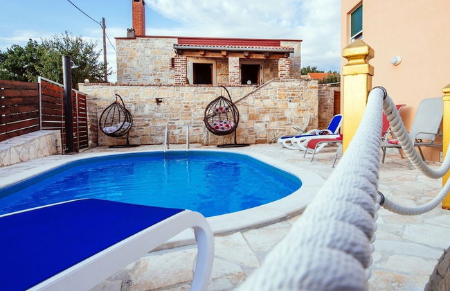 Holiday Home in Jasenice With Garden - Foto 23