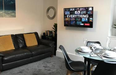 Bright Spacious 3-bed With Office & Patio, Preston - Foto 18