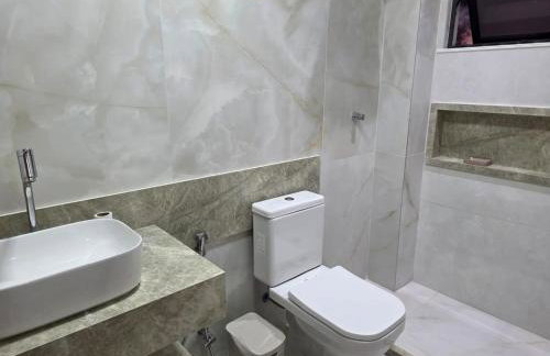 Modern house in Jacuípe in Camaçari-BA - Foto 12