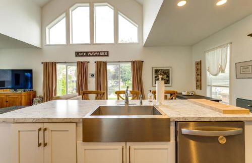 Sleek Getaway on Lake Wawasee with Private Dock! - Foto 12