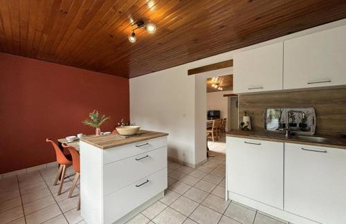 Maison de charme avec SPA en montagne Bourbonnaise - Photo 11