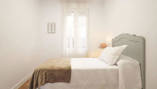 Amplio alojamiento centro barrio del Oeste - Photo 5