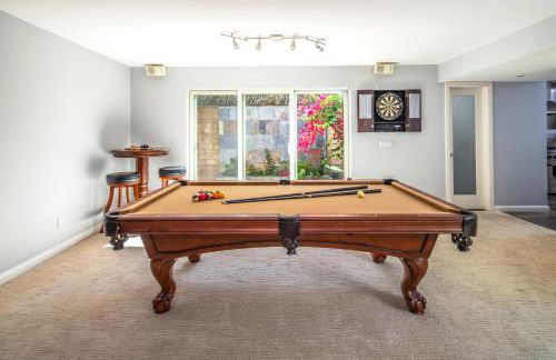 Beach Resort Home with Ocean Views Jacuzzi & Sauna! - Foto 41