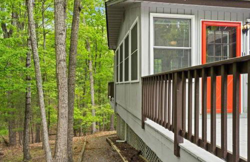 The Gingerbread House - 4 BR chalet, Sunroom, Deck, sleeps 10, modern amenities - Foto 33