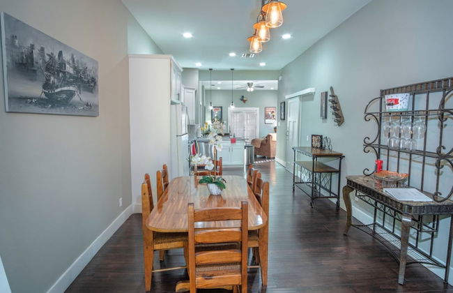 Southtown Classic 3br/2ba Mins From Downtown - Photo 20