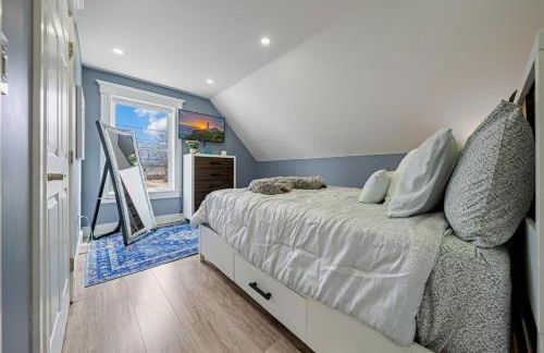 Luxe Coastal Retreat with Hot Tub & Spring Fires - Foto 29