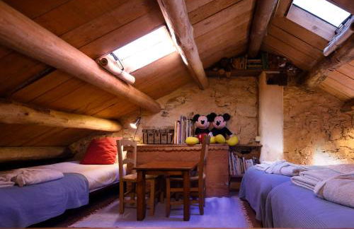 La Pegatera Masia rodeada de bosque ideal para desconectar - Photo 43