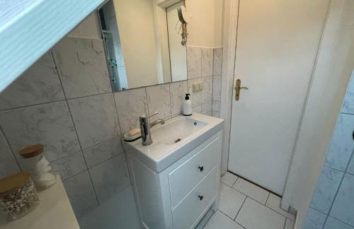 7-24 Self-Check-In - 120qm - 5 rooms - 2 bathrooms - kitchen - free parking - Yihapartment - Foto 25
