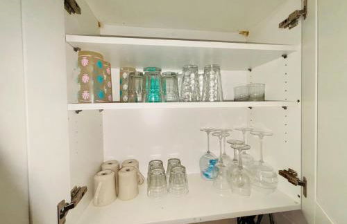 Dolphin Updated Cottage On River - 1 Mile to Beach Kitchen Washer Dryer - Foto 18