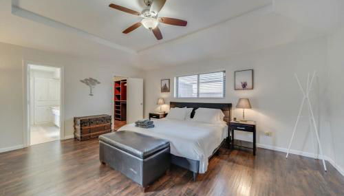 Central Plano 4-BD 2-BA Pool Retreat, Sleeps 10 - Foto 4
