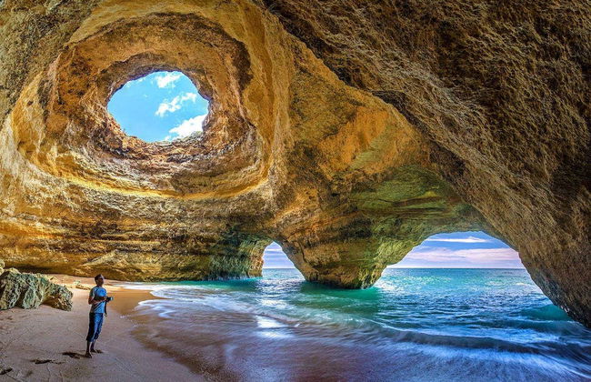 Paseo en barco privado por las cuevas de Benagil - Foto 1