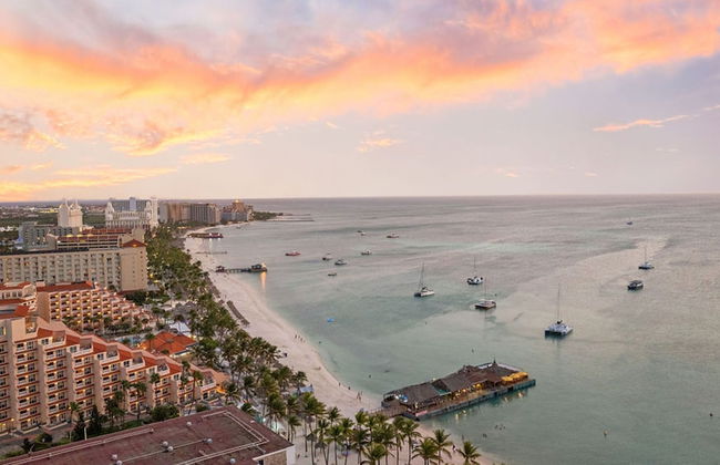 Modern Corner Unit Pool Steps From Palm Beach - Foto 20