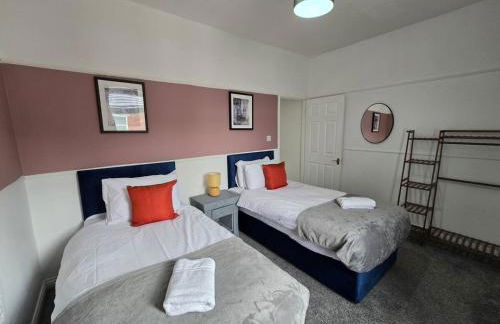 Comfortable 2BR Flat Great Location - Foto 10