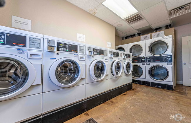 Elite Cabins and RV Park - Photo 29