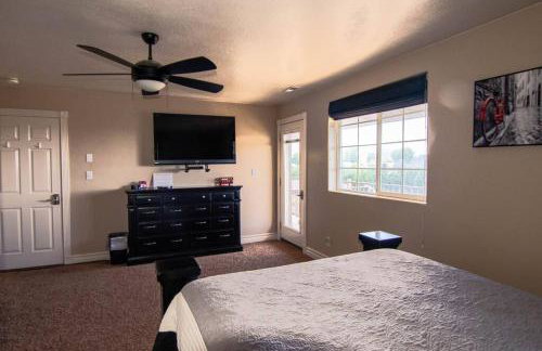 Tacit Shadow Resort Escape Dual Suite, Gym, Coffee Bar, Hot-Tub, Free Laundry, Food Available - Foto 1